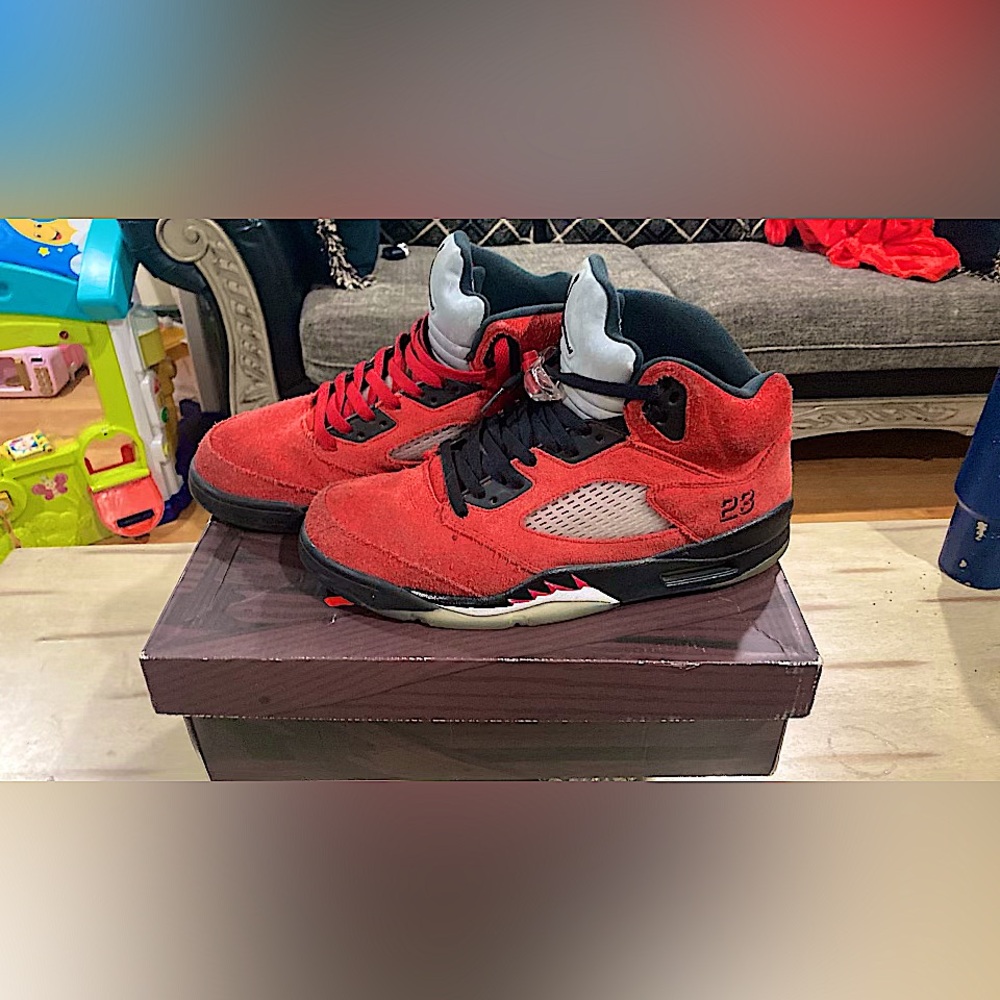 Jordan 5 raging bull